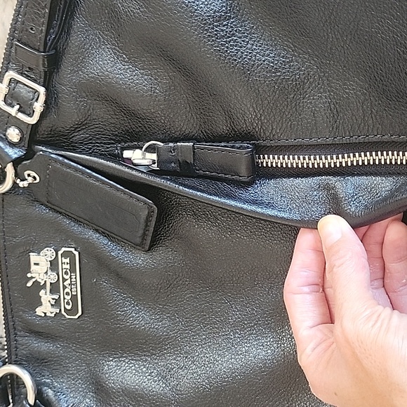 Coach Hobo Bag - Picture 3 of 11